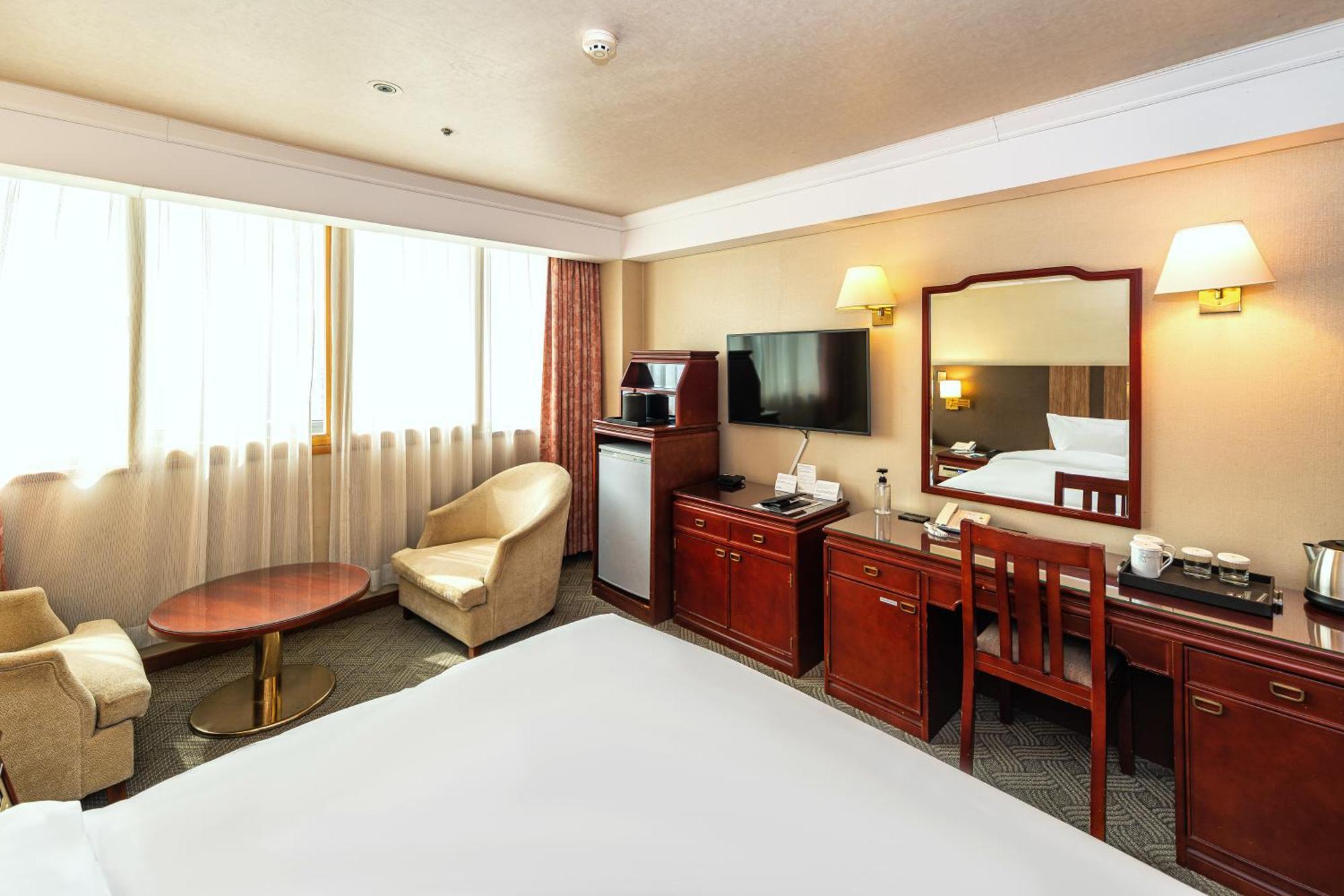 Koreana Hotel