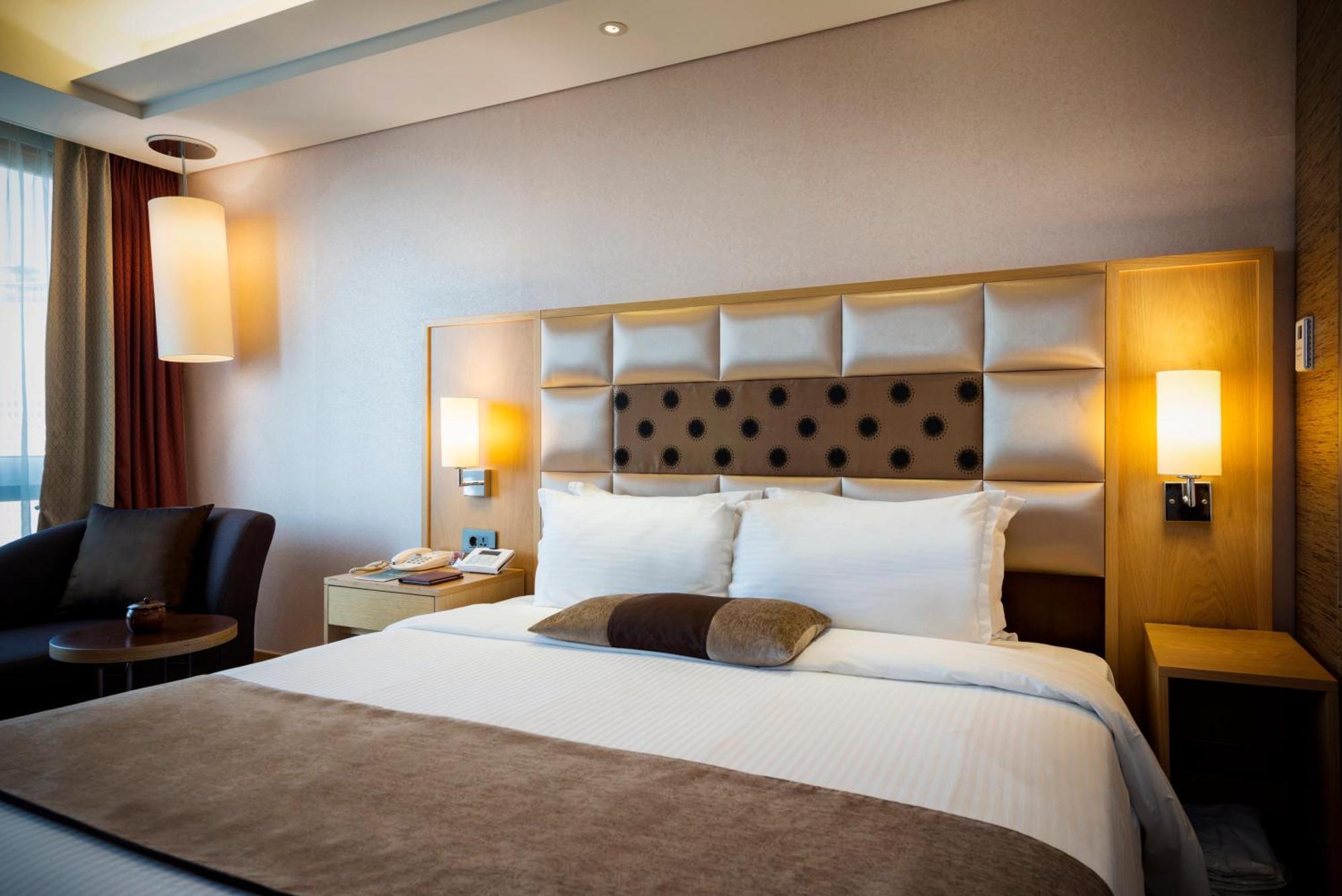 Koreana Hotel 4*