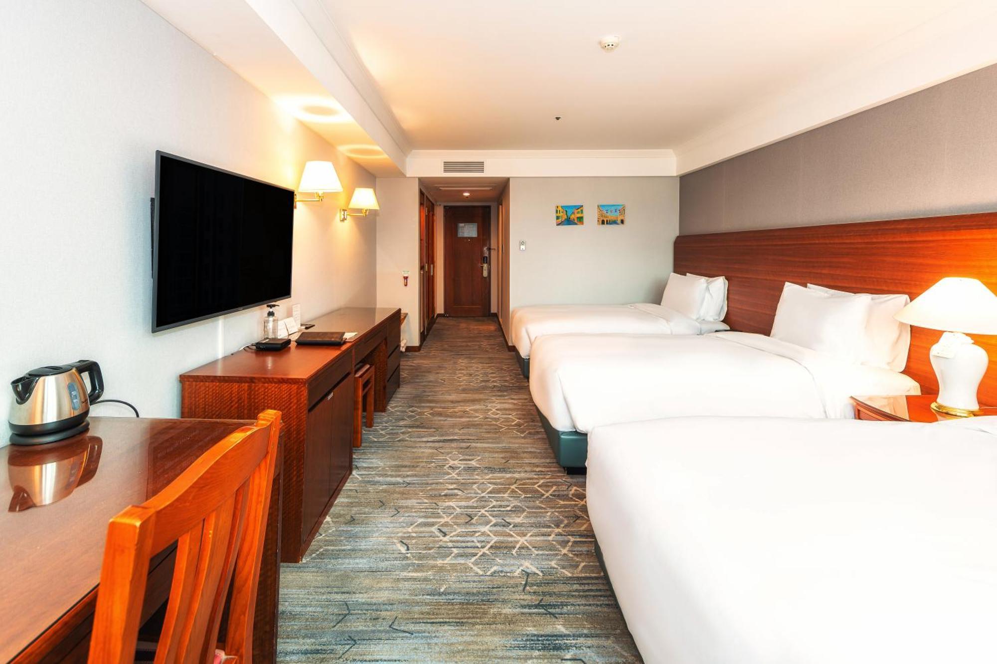 Hotel Koreana 4*