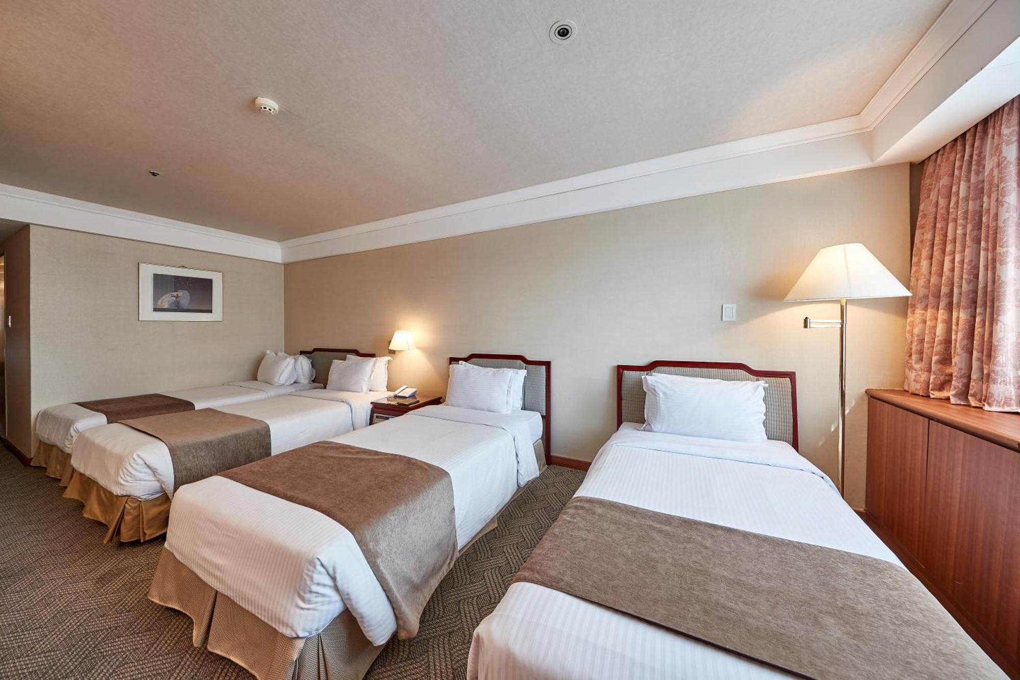 Koreana Hotel 4*