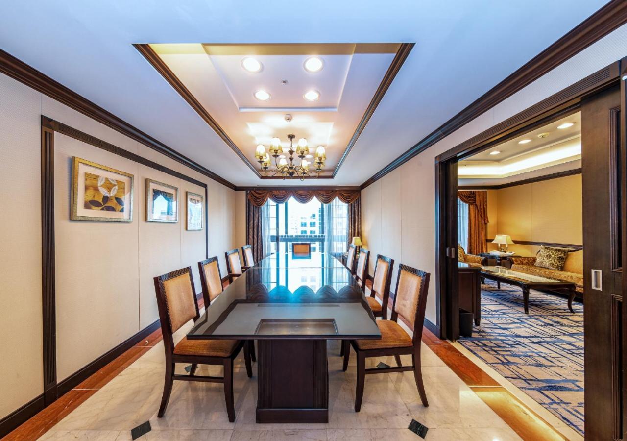 Koreana Hotel 4*